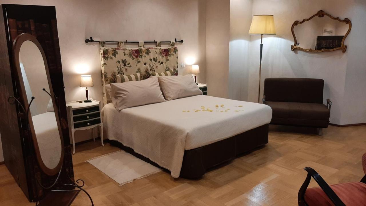 Appartamento Casale Santa Maria Di San Vittorino Roma